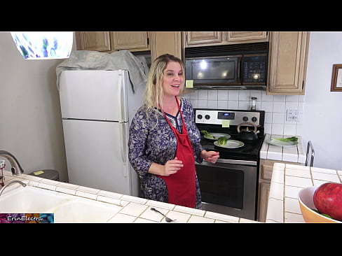 ❤️ Ibu tiri memerah susunya di dapur sebelum tarikhnya ❤️ Seks pada kami ms.assay-define-smartlink.ru ❌️❤