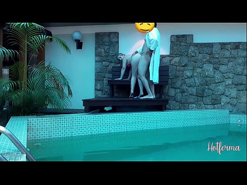 ❤️ Bos menjemput pembantu rumah ke kolam, tetapi tidak dapat menahan panas ❤️  Seks pada kami ms.assay-define-smartlink.ru ❌️❤
